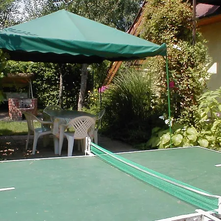 Three-bedroom Near Lake Apartamento